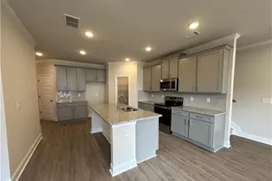 5621 Overview Dr, Flowery Branch, GA 30542 - Photo 10