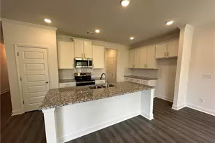 5629 Overview Dr, Flowery Branch, GA 30542 - Photo 4