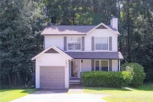 2675 Wildflower Ln, Snellville, GA 30039 - Photo 2