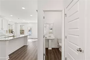 5611 Chickory Dr, Flowery Branch, GA 30542 - Photo 4