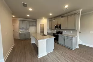 5611 Chickory Dr, Flowery Branch, GA 30542 - Photo 2