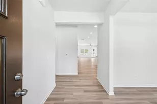 112 Summerfield Pl Dr, Carrollton, GA 30117 - Photo 2