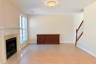 975 Brushy Creek Ct, Suwanee, GA 30024 - Photo 4