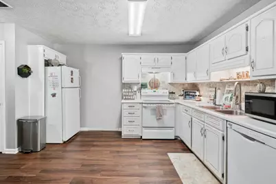 160 Azalea Drive, Winder, GA 30680 - Photo 8