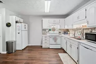 160 Azalea Dr, Winder, GA 30680 - Photo 8