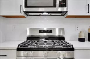 1576 Elixir Ave SW, Atlanta, GA 30314 - Photo 8