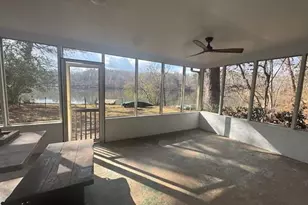 132 Cardinal Dr, Roswell, GA 30075 - Photo 2