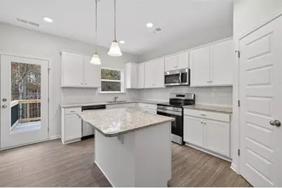 303 Roxeywood Way, Winder, GA 30680 - Photo 12