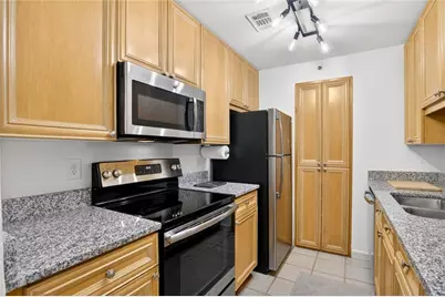 3203 Lenox Road NE #32, Atlanta, GA 30324 - Photo 18