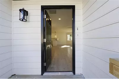 6381 Phillips Creek Drive, Lithonia, GA 30058 - Photo 6