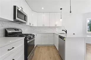 6381 Phillips Creek Dr, Lithonia, GA 30058 - Photo 10