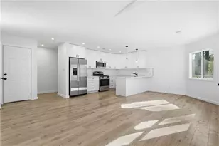 6381 Phillips Creek Dr, Lithonia, GA 30058 - Photo 8