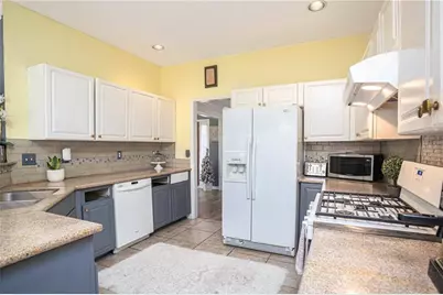 655 Scenic View, Stone Mountain, GA 30087 - Photo 16