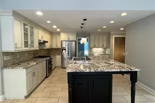 2237 Chimney Springs Dr, Marietta, GA 30062 - Photo 4