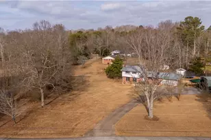 3318 Springdale Forrest Cir, Gainesville, GA 30506 - Photo 2