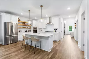 3127 Cherry Blossom Ln, Atlanta, GA 30344 - Photo 2