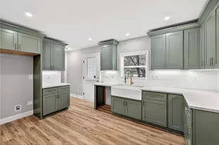 2185 Lang Dr SW, Atlanta, GA 30315 - Photo 10