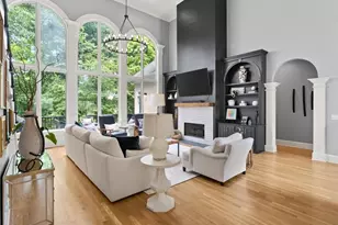 9745 Autry Falls Dr, Alpharetta, GA 30022 - Photo 4