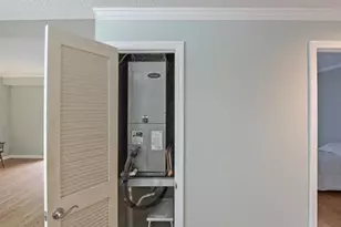 1800 Clairmont Lake, Decatur, GA 30033 - Photo 10