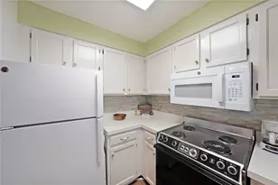 1800 Clairmont Lake, Decatur, GA 30033 - Photo 8