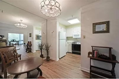 1800 Clairmont Lake #A522, Decatur, GA 30033 - Photo 6