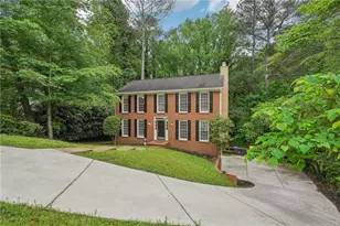 2895 Shurburne Dr, Alpharetta, GA 30022 - Photo 6