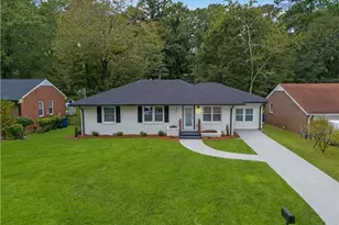 2933 Cloverhurst Dr, Atlanta, GA 30344 - Photo 32