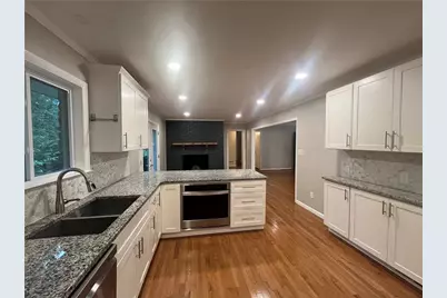 2301 Echo Hills Circle NE, Atlanta, GA 30345 - Photo 10