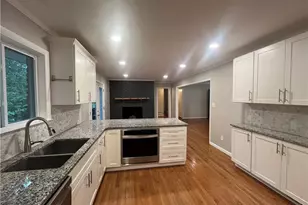 2301 Echo Hills Cir NE, Atlanta, GA 30345 - Photo 10