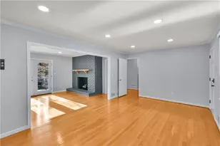 2301 Echo Hills Cir NE, Atlanta, GA 30345 - Photo 10