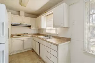 6116 Park Dr, Forest Park, GA 30297 - Photo 10