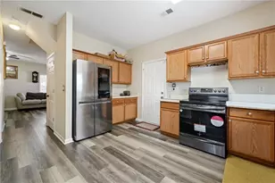 792 Russell Dr, Riverdale, GA 30296 - Photo 10