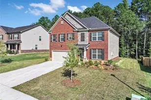 609 Blue Juniper Cir, Loganville, GA 30052 - Photo 2