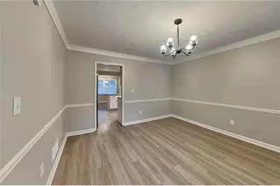 9880 Lake Forest Way, Roswell, GA 30076 - Photo 8