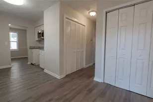 6218 Creekford Ln, Lithonia, GA 30058 - Photo 10