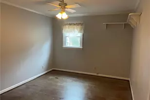 119 Woodlawn Dr NE, Marietta, GA 30067 - Photo 14