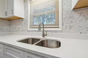 2419 Greenway Dr, Decatur, GA 30035 - Photo 12