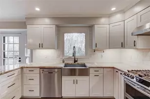 200 Spalding Circle, Sandy Springs, GA 30328 - Photo 18