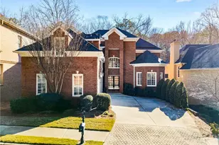 2075 River Falls Dr, Roswell, GA 30076 - Photo 1