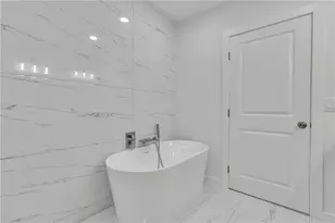 372 Amal Dr SW, Atlanta, GA 30315 - Photo 16