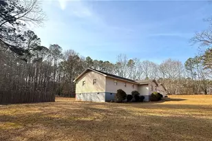 208 Lakeshore Dr, Jefferson, GA 30549 - Photo 6
