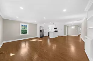 932 Sharon Cir SE, Smyrna, GA 30080 - Photo 6