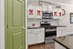 432 Braemore Mill Dr, Lawrenceville, GA 30044 - Photo 4