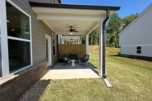 5605 Overview Dr, Flowery Branch, GA 30542 - Photo 2