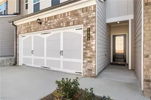 5651 Chickory Dr, Flowery Branch, GA 30542 - Photo 2