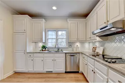 8950 Laurel Way, Johns Creek, GA 30022 - Photo 16