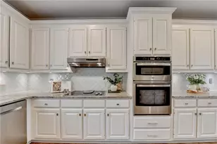 8950 Laurel Way, Johns Creek, GA 30022 - Photo 14