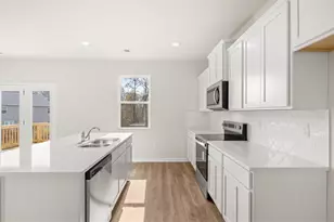 621 Lobelia Wy, Locust Grove, GA 30248 - Photo 14