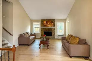 670 Lost Creek Cir, Stone Mountain, GA 30088 - Photo 4