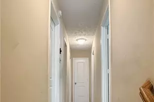 670 Lost Creek Cir, Stone Mountain, GA 30088 - Photo 16